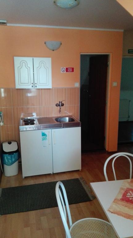 Penzion Marina Pri Slovenskej Restauracii Брезно Экстерьер фото